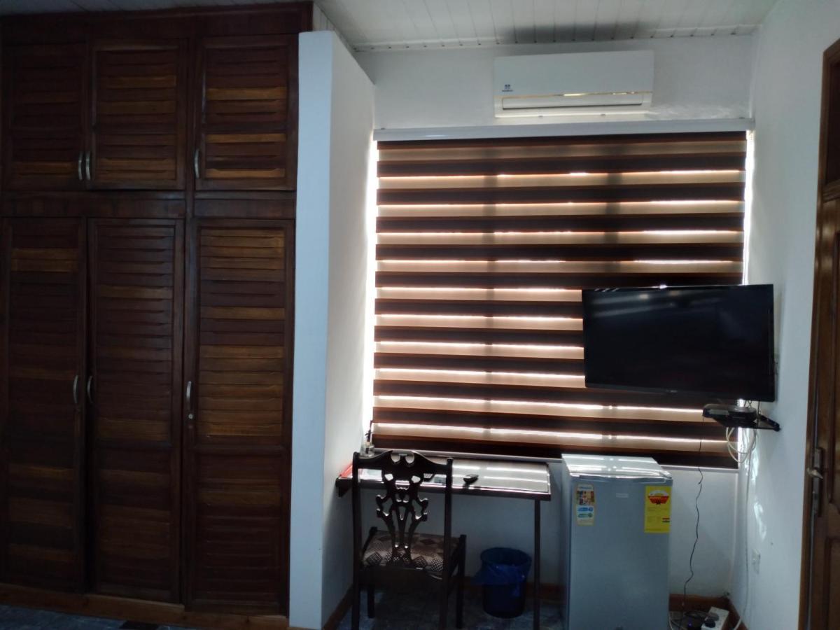 Van Der Salle Accra Exteriör bild