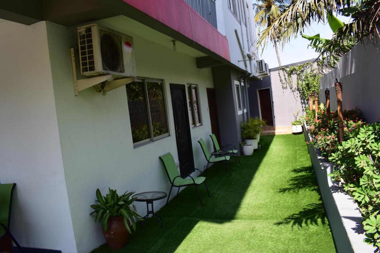 Van Der Salle Accra Exteriör bild